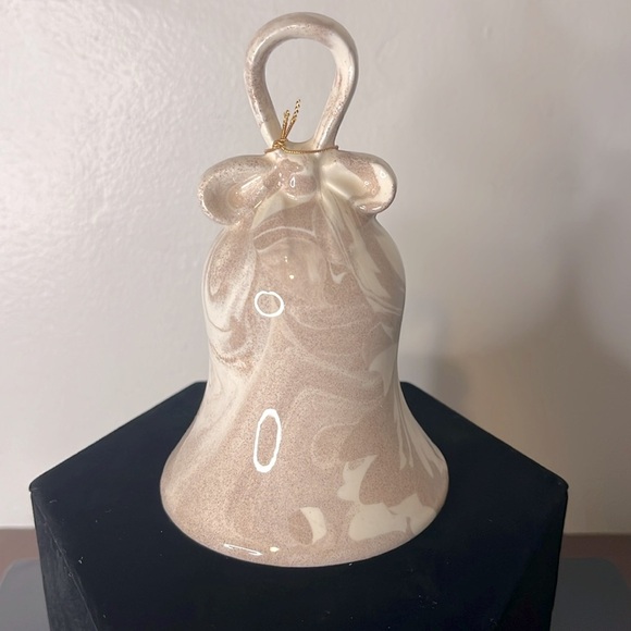 Mount St. Helen Ash Ware Marble Glaze Signed Bell - Picture 4 of 7